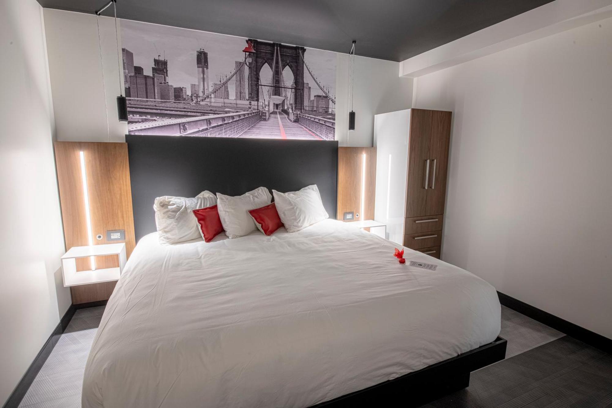 Grand Times Hotel - Aeroport De Quebec Екстер'єр фото