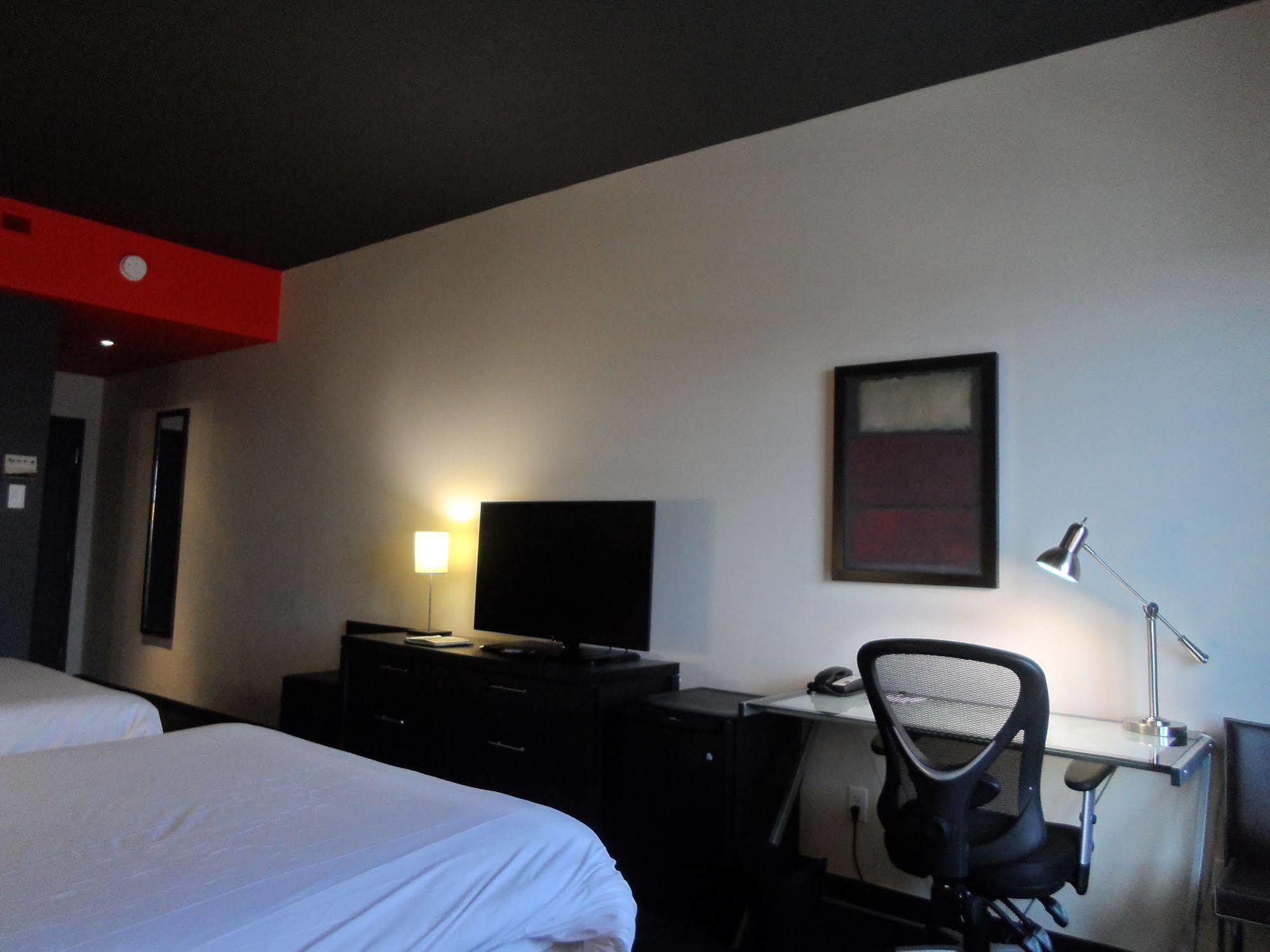 Grand Times Hotel - Aeroport De Quebec Екстер'єр фото